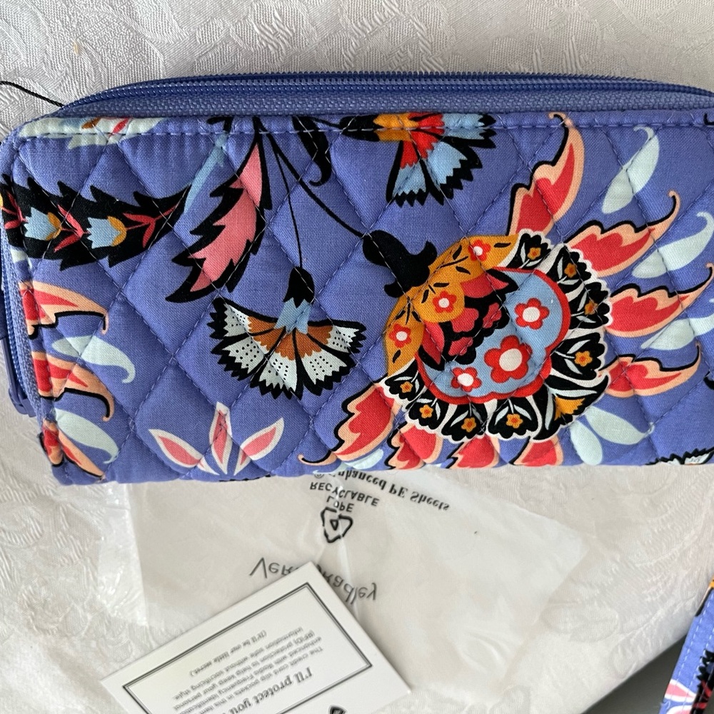 Vera Bradley Zip Around